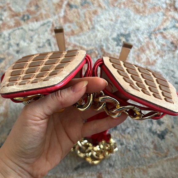 Shoe Dazzle Red High Heels Sandals Size 6,5 Golden Chunky Chains Square Toe - Picture 7 of 10